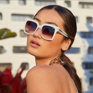 Quay Icy White sunglasses